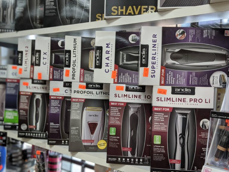 00100lrPORTRAIT 00100 BURST20200810165735983 COVER 768x576