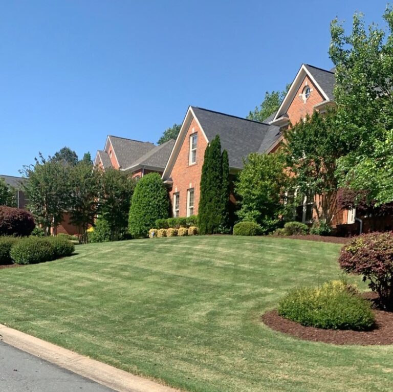 McKoysLawn Care2 768x766