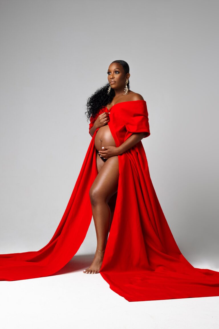 VonPregnant 768x1152